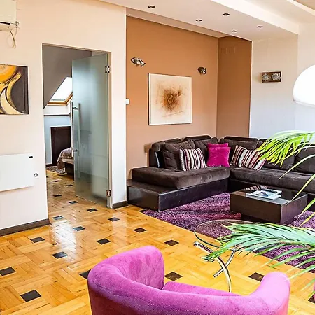 Pleasure Cair * Ni